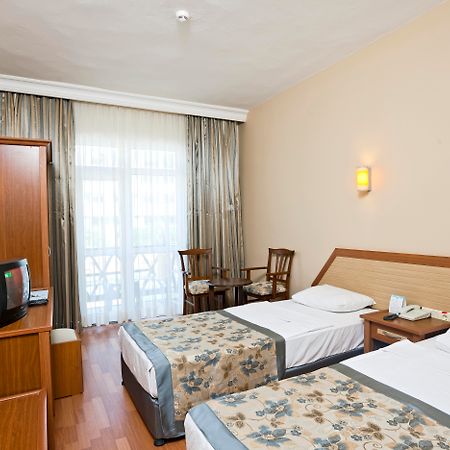Hotel Titan Garden Ultra All Inclusive โคนัคคลึ ภายนอก รูปภาพ
